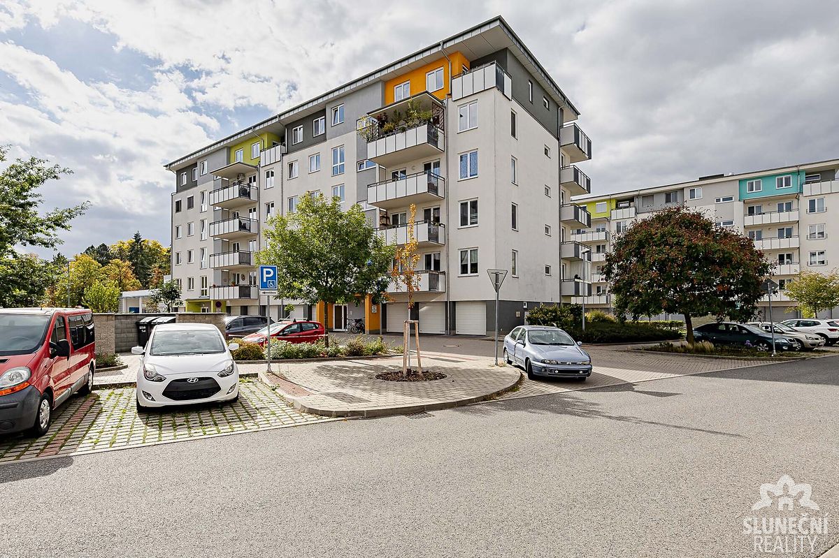 Pronájem bytu 4+kk 100 m²