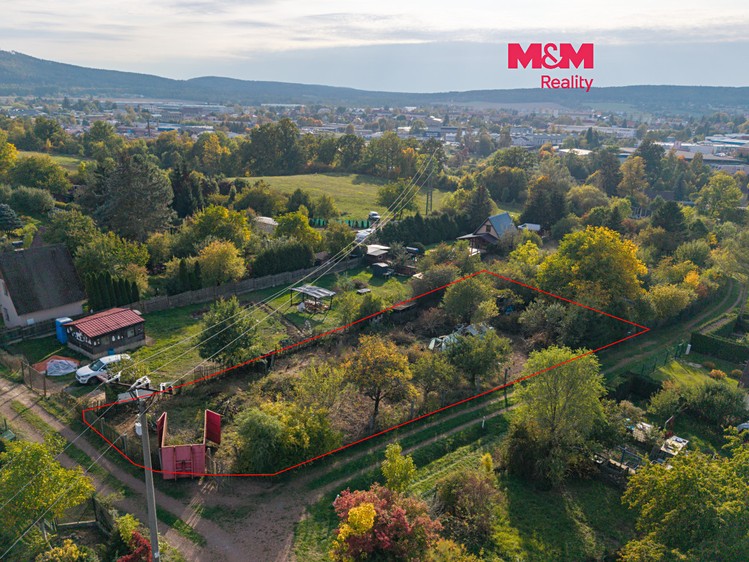 Grundstück zum Kauf, 921 m² (1 von 8)