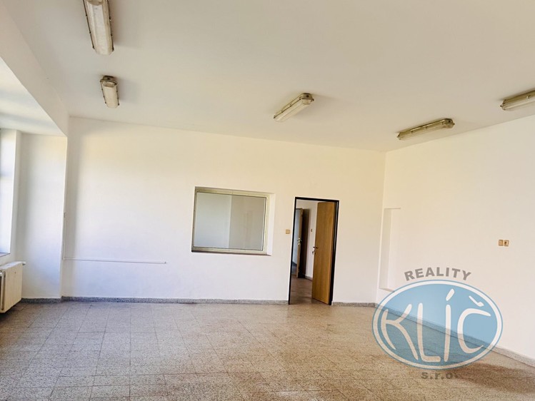 Pronájem komerčního prostoru, 114 m² (19 z 34)