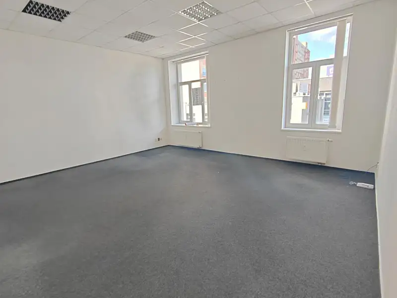 Pronájem kanceláře 33 m², Chomutov – náhled fotky 2