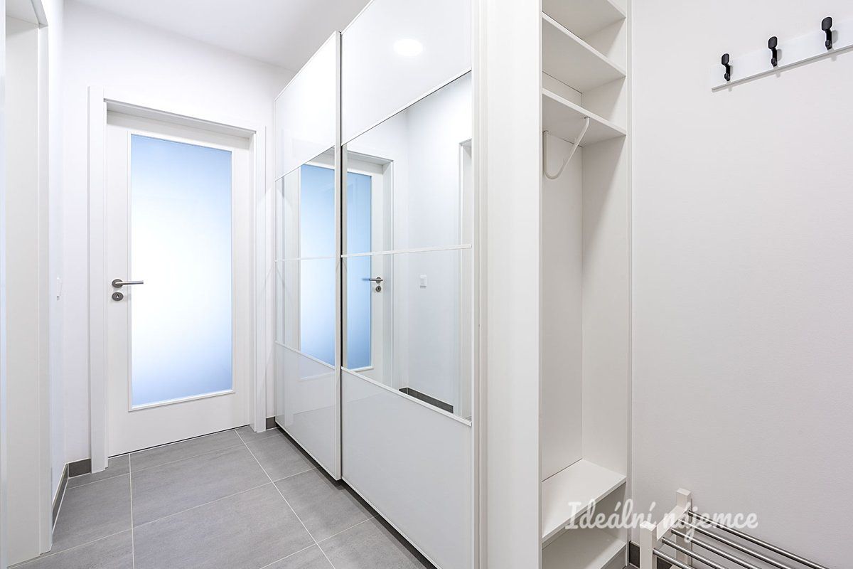 Pronájem bytu 2+kk 50 m² – fotografie 3