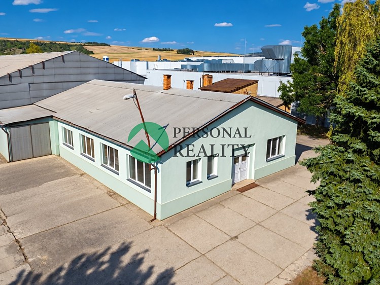 Prodej komerčního prostoru, 2 940 m² (9 z 24)
