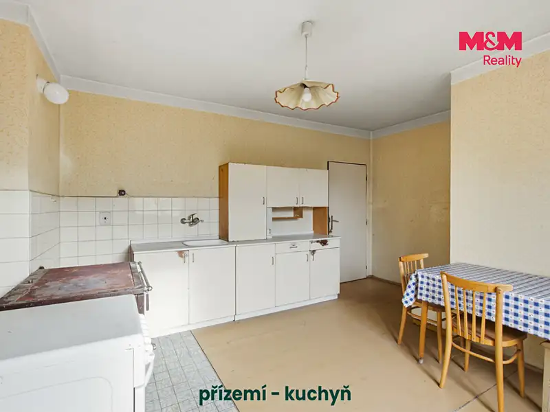 Prodej rodinného domu 200 m², pozemek 1109 m², Pavlíkov – náhled fotky 3