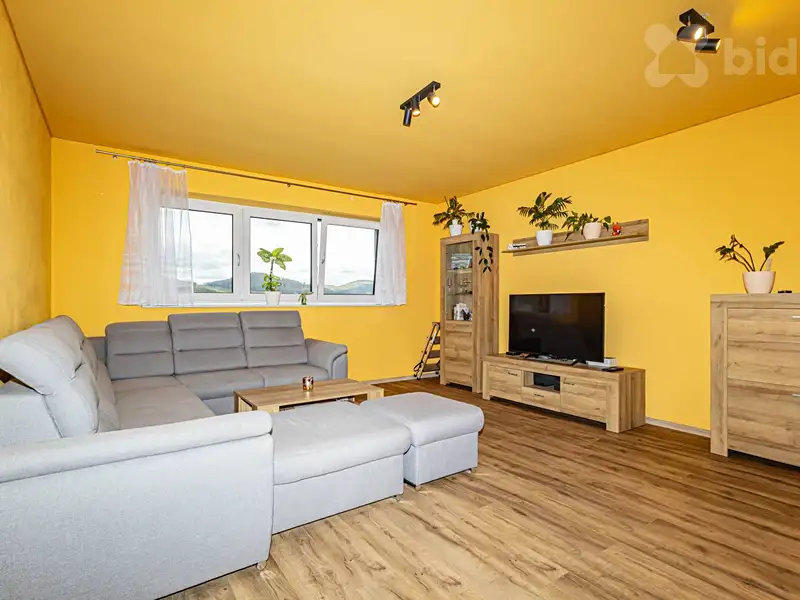 Prodej rodinného domu 121 m², pozemek 1030 m², Kdyně – náhled fotky 2