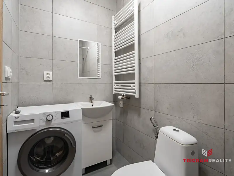 Pronájem bytu 1+kk 18 m², Hradec Králové – náhled fotky 2