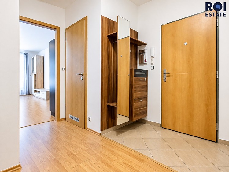Pronájem bytu 2+kk, 57 m² (16 z 21)