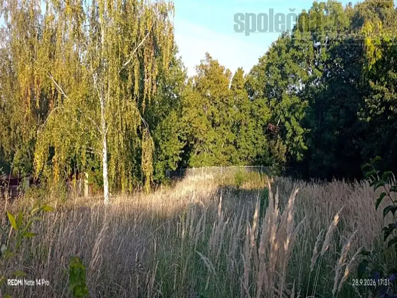 Prodej stavebního pozemku 1014 m², Černošice – náhled fotky 1
