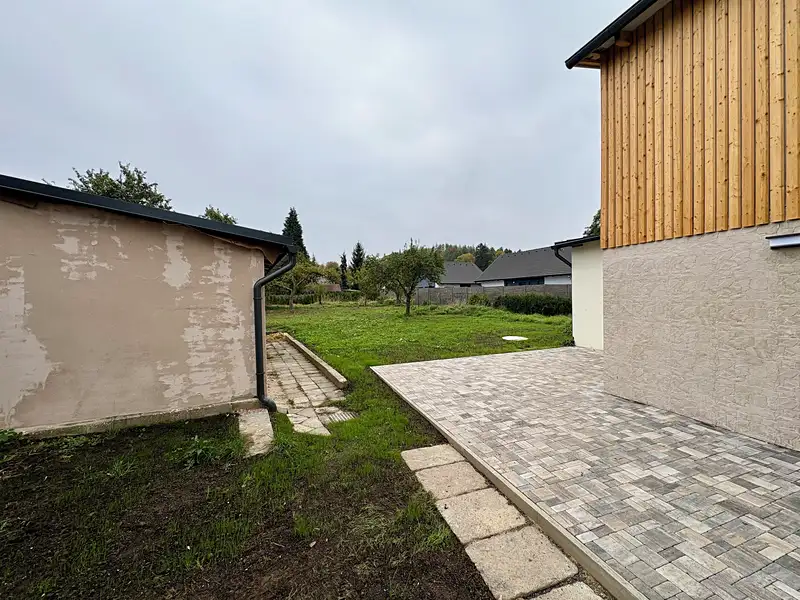 Prodej rodinného domu 253 m², pozemek 963 m², Šluknov – náhled fotky 3