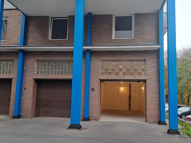 Pronájem garáže 25 m², Karlovy Vary – náhled fotky 1