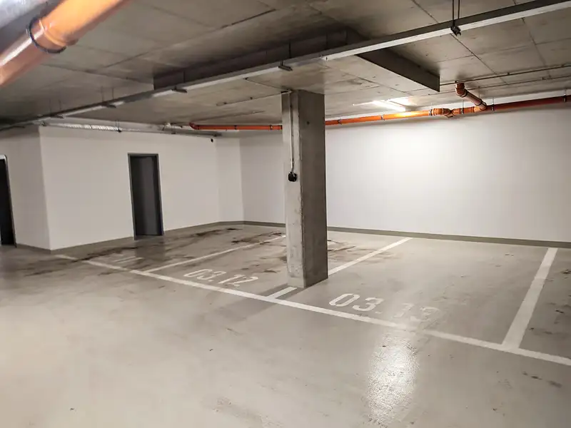 Pronájem garážového stání 12 m², Olomouc – náhled fotky 2
