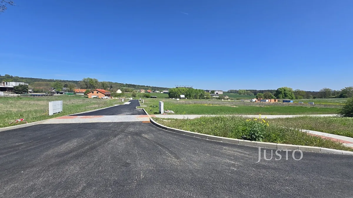 Prodej stavebního pozemku 1023 m²