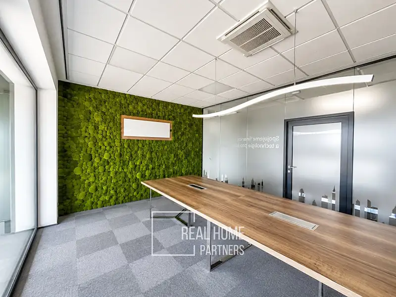 Pronájem kanceláře 563 m², Nebovidy – náhled fotky 1