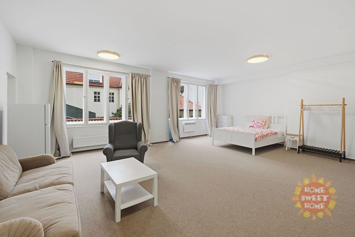 Pronájem bytu 1+1 60 m², Praha – fotka 1 z 3