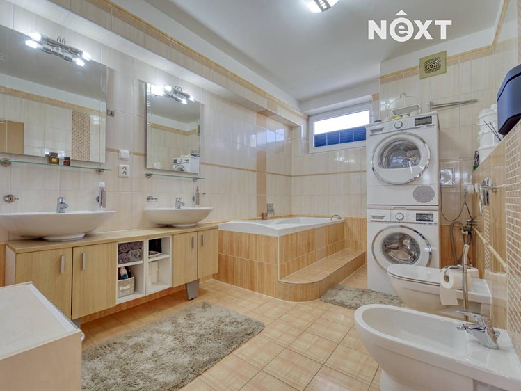 Prodej bytu 5+kk, 133 m² (15 z 28)