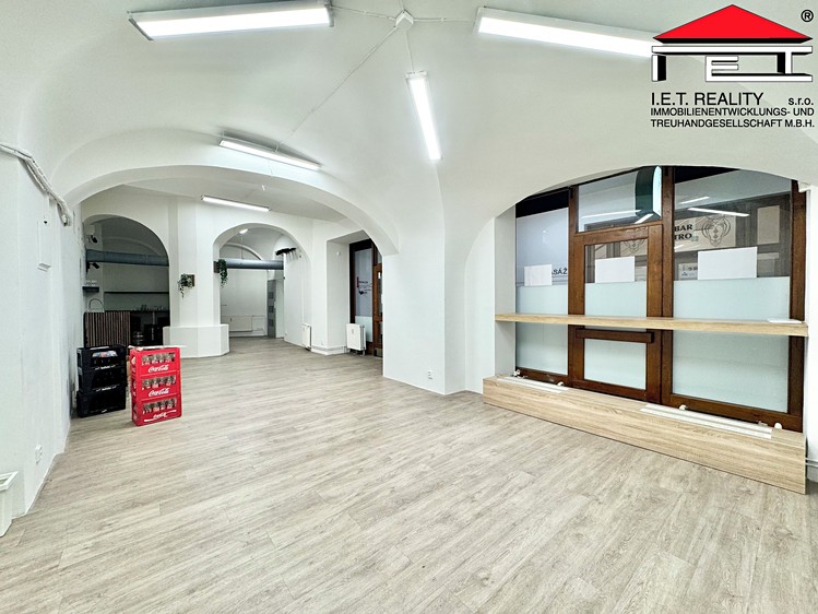 Комерційне приміщення в оренду, 127 м² (1 з 10)