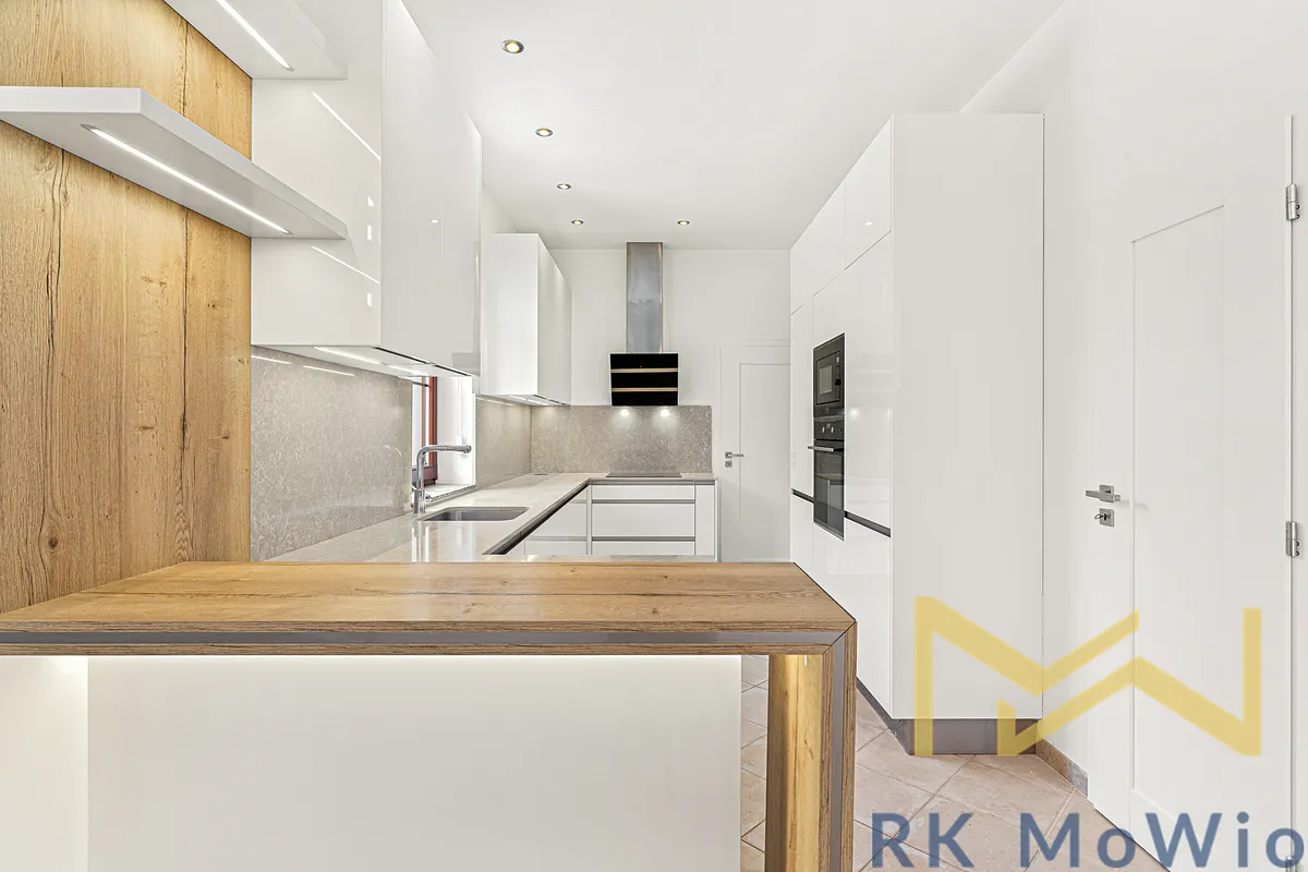 Pronájem vily 243 m², pozemek 543 m²