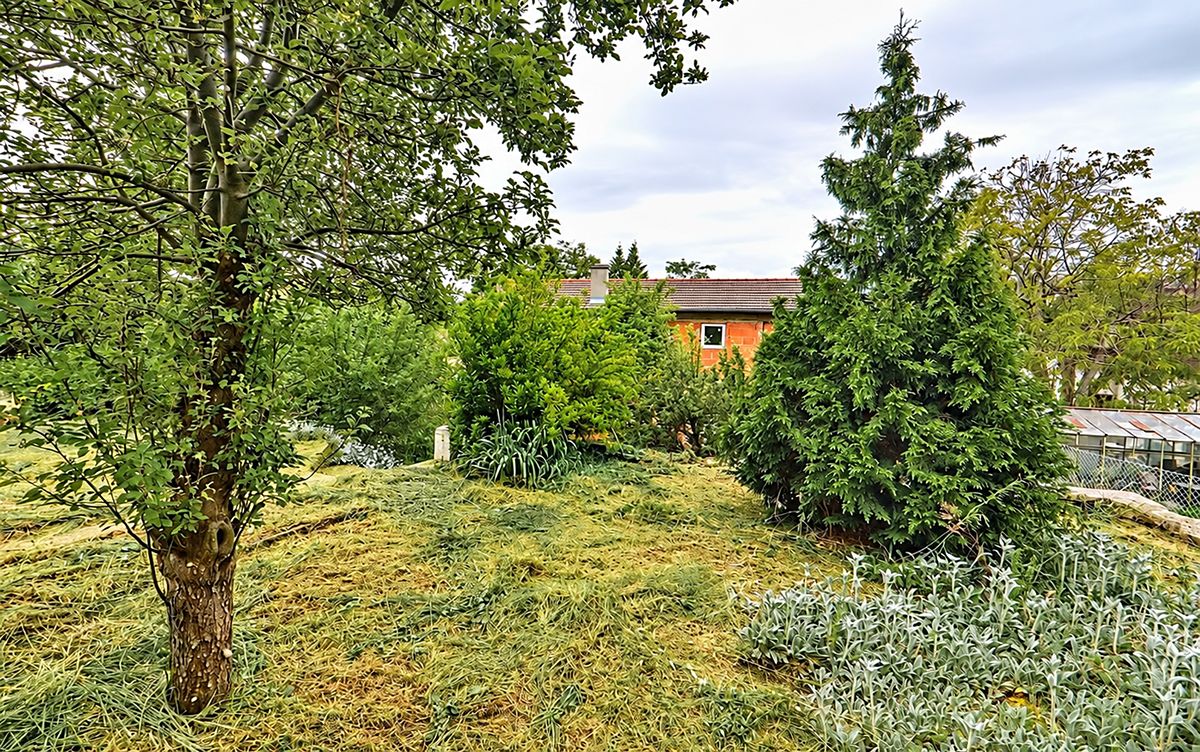 Prodej stavebního pozemku 382 m², Praha – fotka 1 z 3