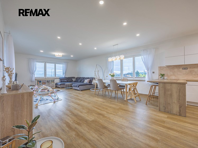 Будинок на продаж, 210 м² (10 з 32)