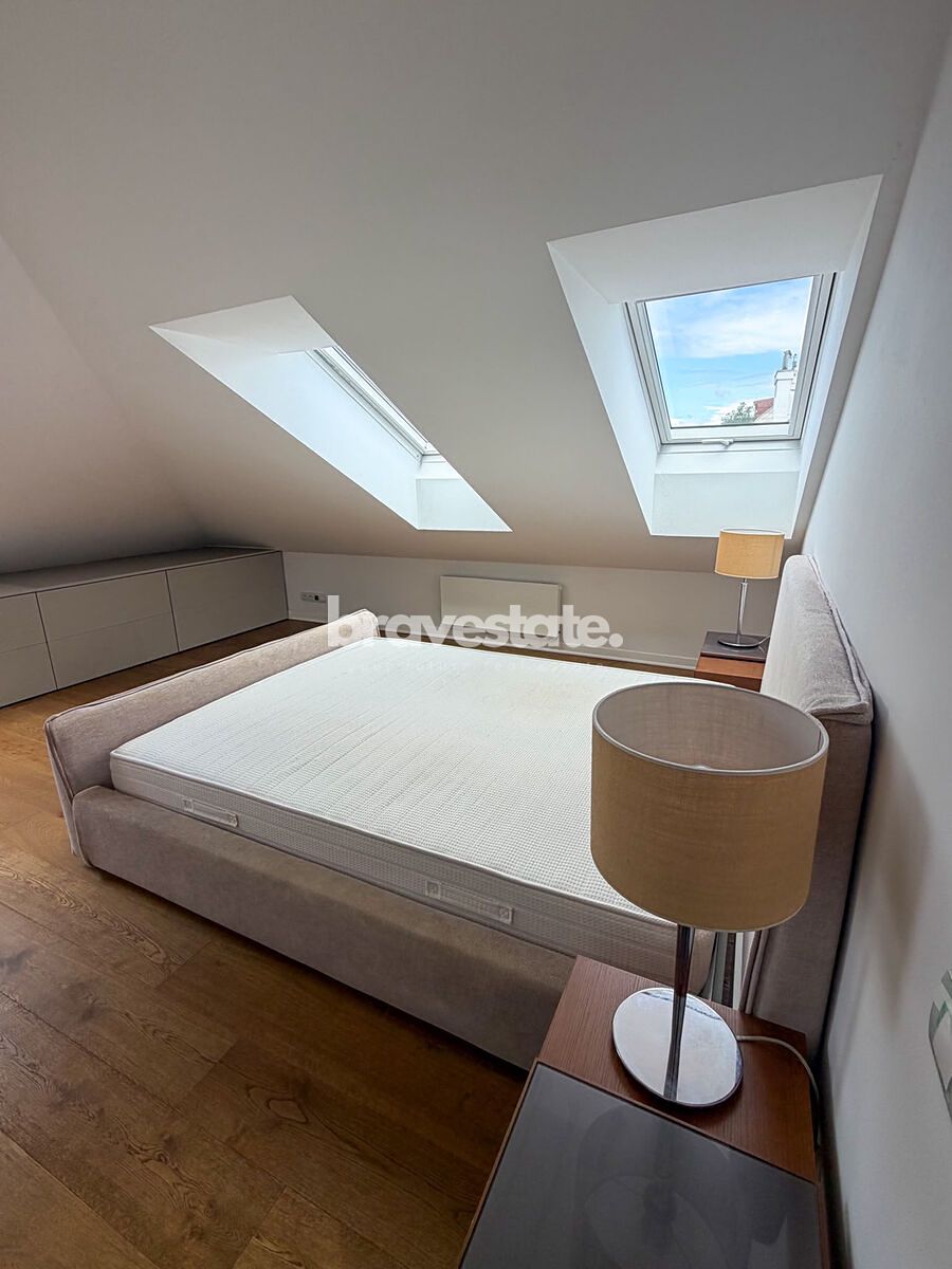 Pronájem bytu 2+kk 58 m², Praha – fotka 1 z 3
