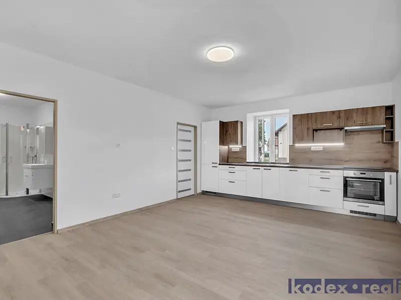 Pronájem bytu 4+kk 91 m², Praskačka – náhled fotky 1