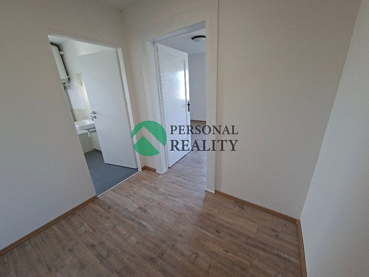 Pronájem bytu 2+kk, 50 m² (6 z 14)