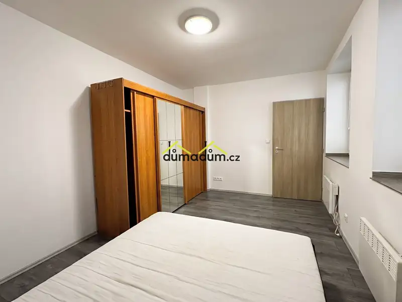Pronájem bytu 2+kk 45 m², Praha – náhled fotky 2
