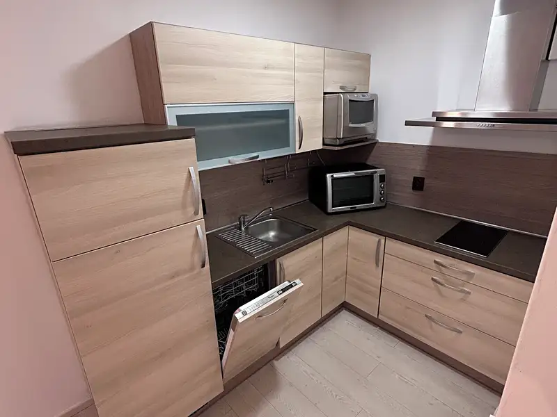 Pronájem bytu 2+kk 51 m², Praha – náhled fotky 1