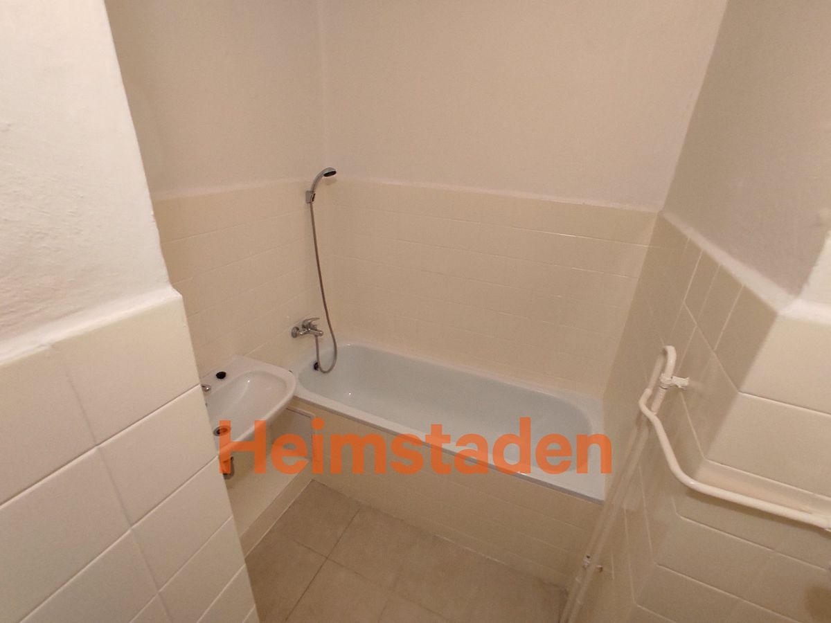 Pronájem bytu 2+1 59 m² – fotografie 4