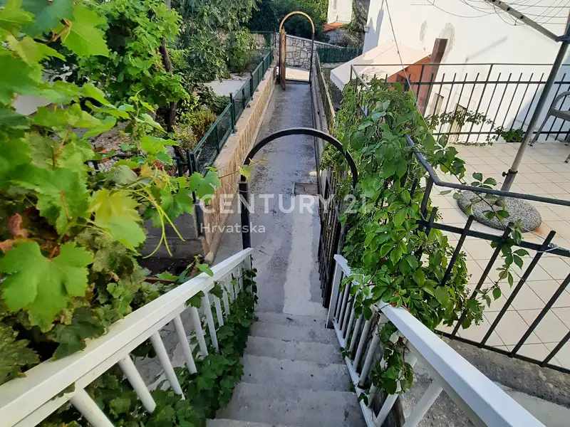 Prodej bytu 1+1 1 m², Split – náhled fotky 1