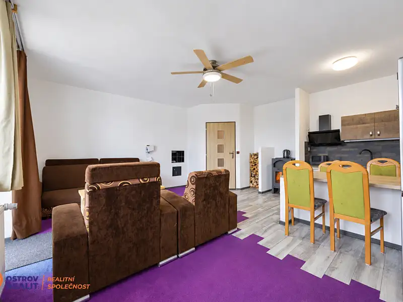 Prodej rodinného domu 240 m², pozemek 431 m², Červenka – náhled fotky 2