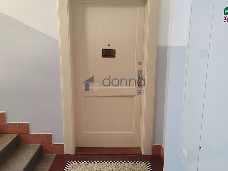 Pronájem bytu 3+kk, 77 m² (7 z 9)