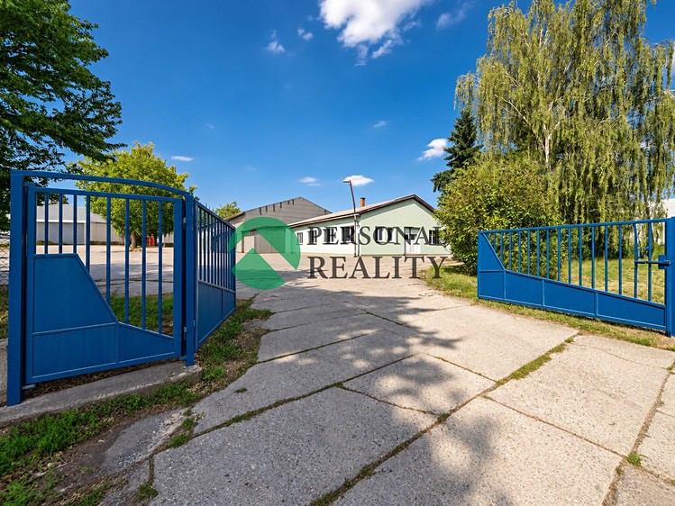 Prodej komerčního prostoru, 2 940 m² (8 z 24)