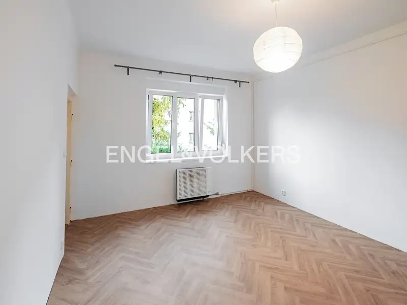 Pronájem bytu 1+kk 27 m², Praha – náhled fotky 1