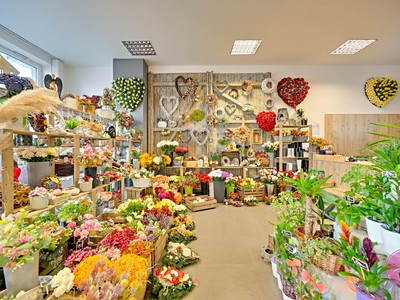 Комерційне приміщення на продаж, 140 м² (2 з 32)