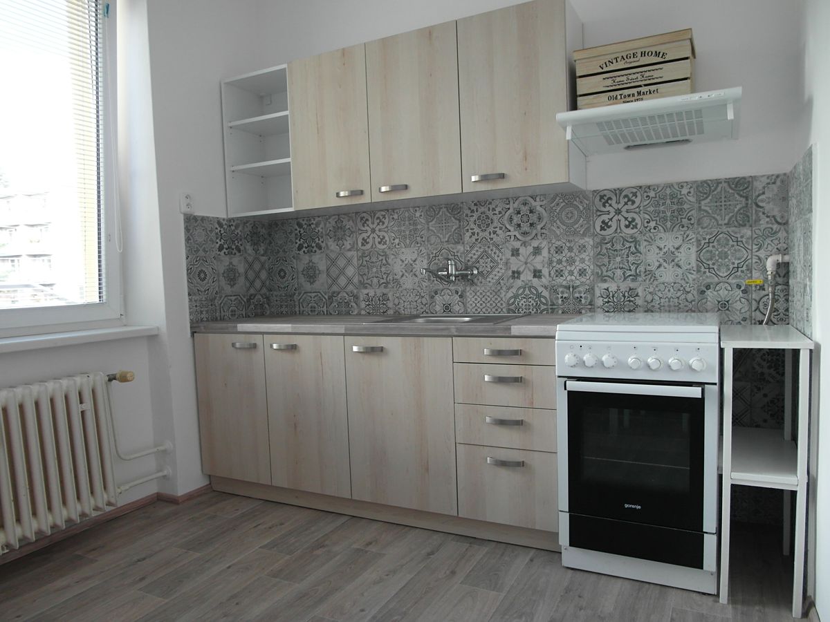 Pronájem bytu 1+1 48 m², Zlín – fotka 1 z 3