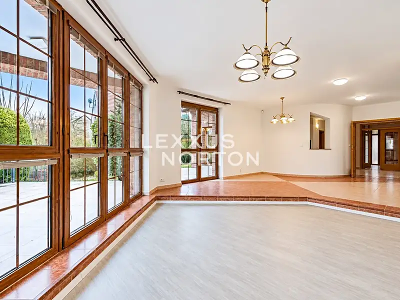 Pronájem vily 384 m², pozemek 903 m², Praha – náhled fotky 3