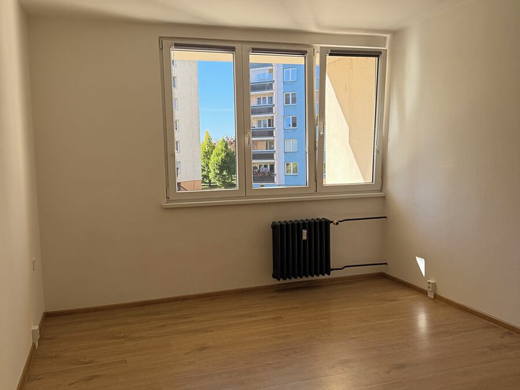 Pronájem bytu 1+kk, 26 m² (3 z 8)