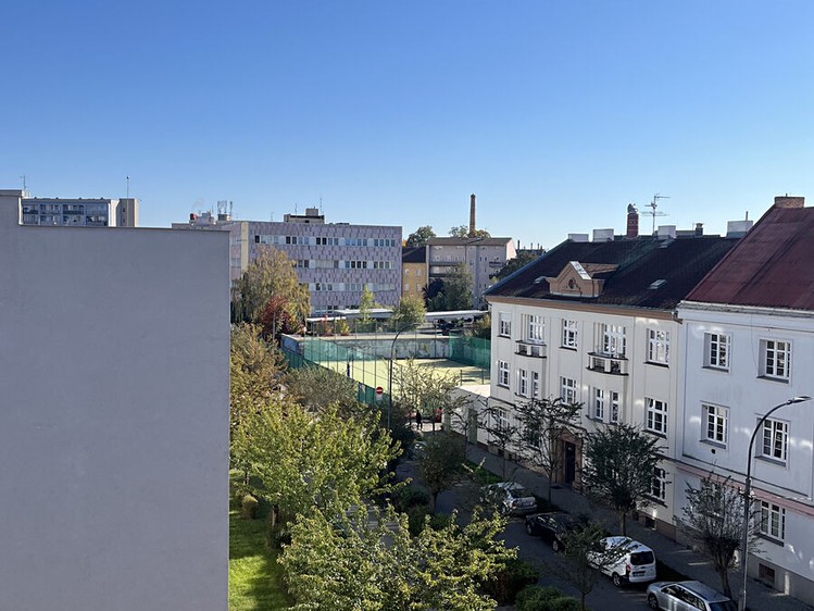 Квартира 1+kk в оренду, 35 м² (1 з 10)