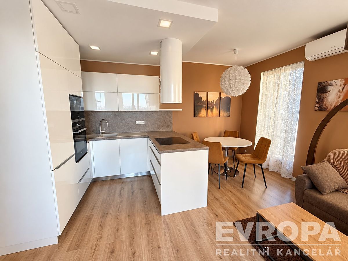 Prodej bytu 3+kk 65 m², Praha – fotka 1 z 3