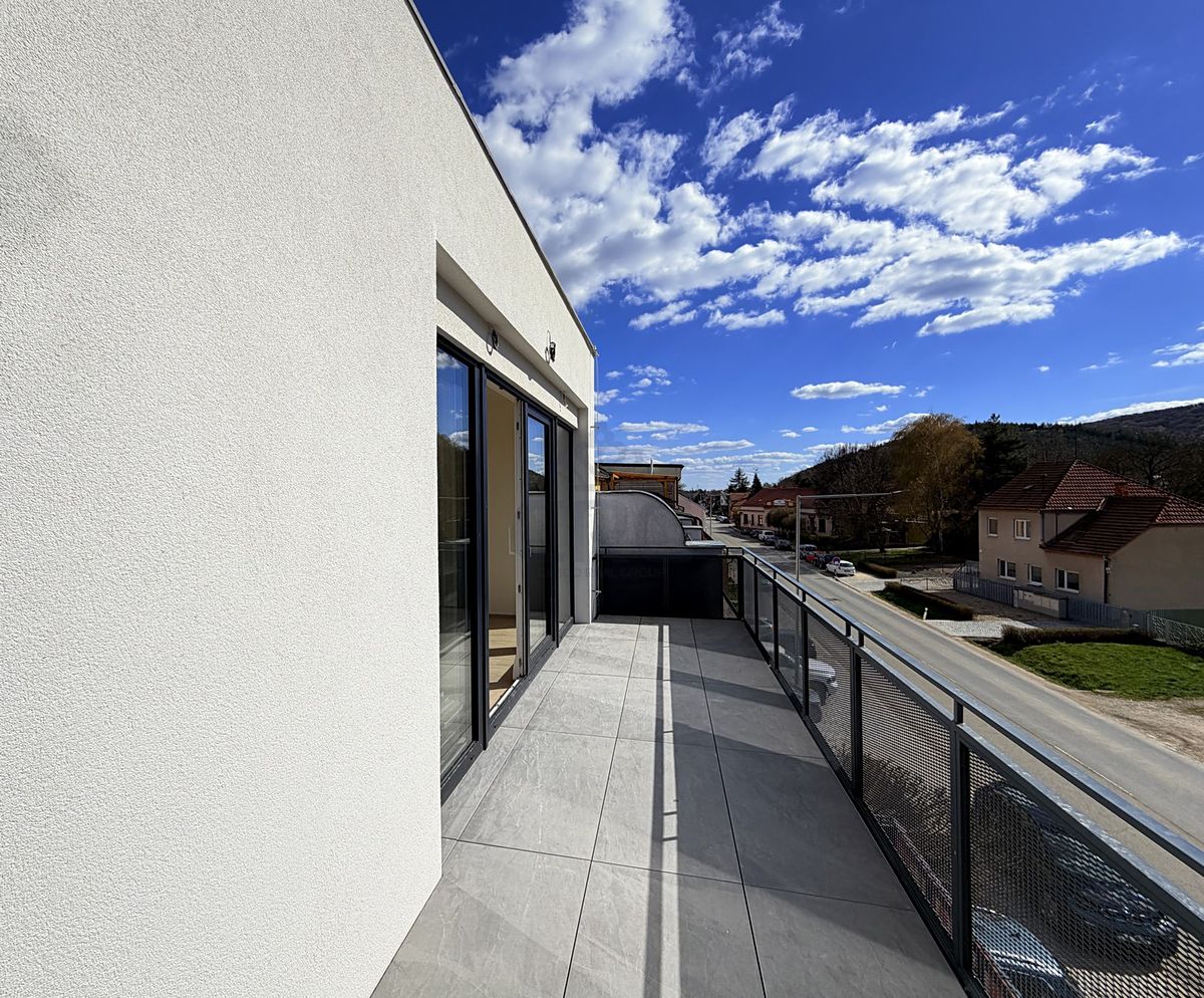 Prodej bytu 3+kk 86 m², Česká – fotka 1 z 3