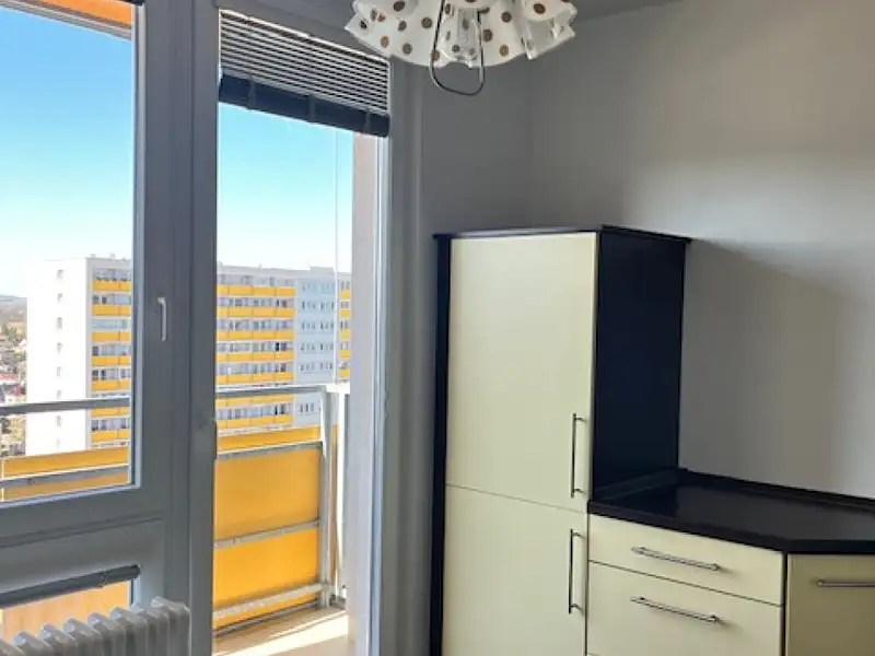 Pronájem bytu 2+1 78 m², Hradec Králové – náhled fotky 2