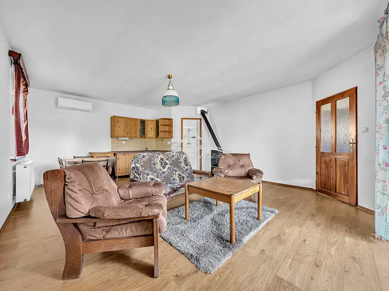 Prodej rodinného domu 200 m², pozemek 1656 m², Humpolec – náhled fotky 2