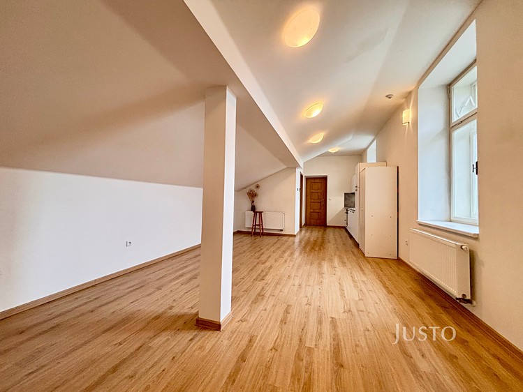 Квартира 2+kk в оренду, 77 м² (5 з 12)