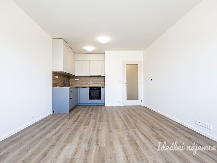 Квартира 2+kk в оренду, 53 м² (12 з 16)