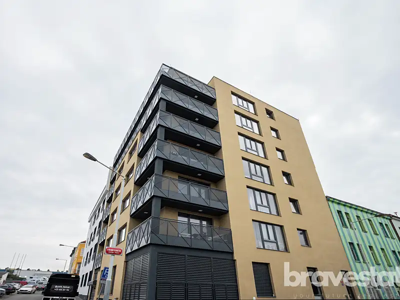 Prodej bytu 2+kk 56 m², Praha – náhled fotky 3