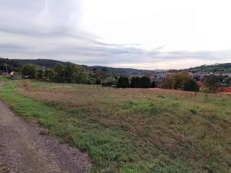 Prodej stavebního pozemku 1169 m², Kamýk nad Vltavou – náhled fotky 3