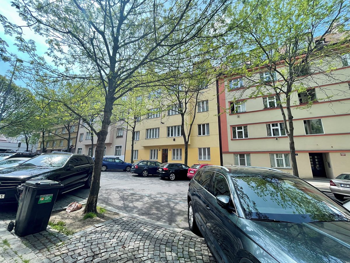 Prodej bytu 2+kk 37 m², Praha – fotka 1 z 3
