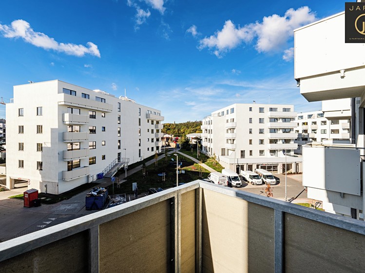 Квартира 1+kk в оренду, 33 м² (8 з 15)