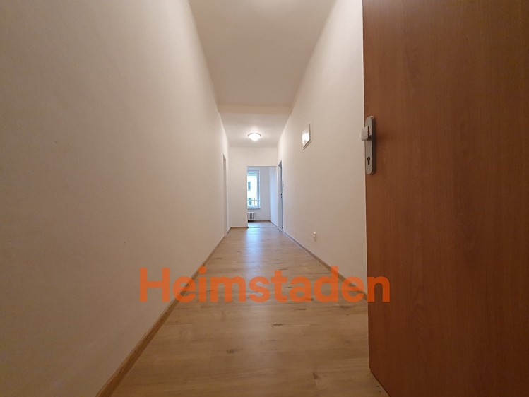 Pronájem bytu 2+1, 55 m² (7 z 9)