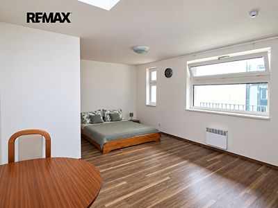 Pronájem bytu 1+kk 38 m²